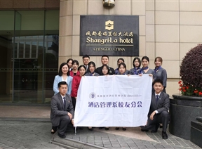 以恒心破茧成蝶——走进优秀校友的故事