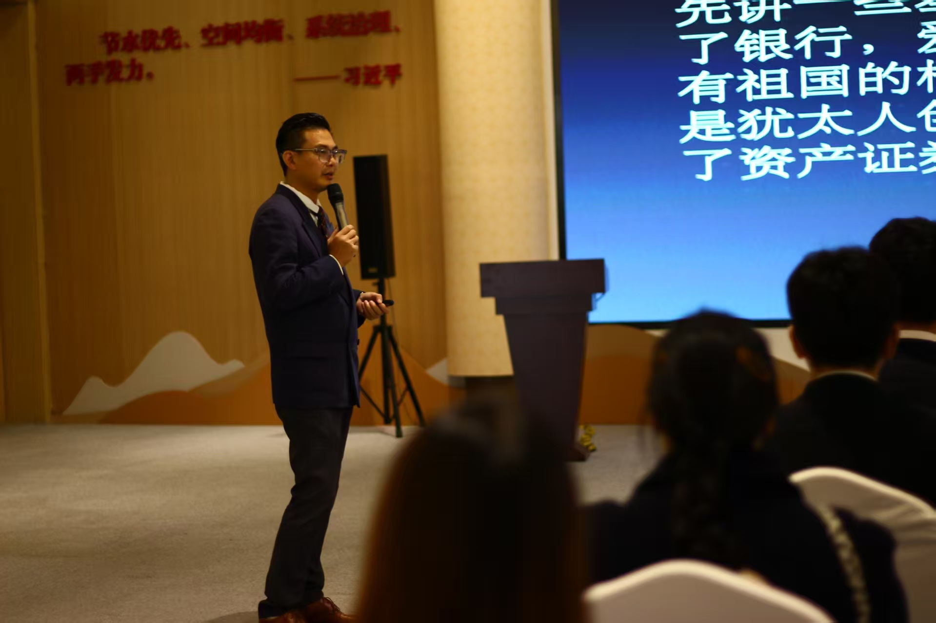 微信图片_20251023200518_207_209 微信图片_20251023200518_207_209