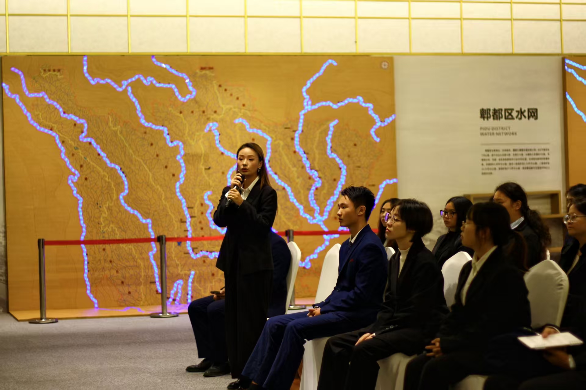 微信图片_20251023200533_216_209 微信图片_20251023200533_216_209