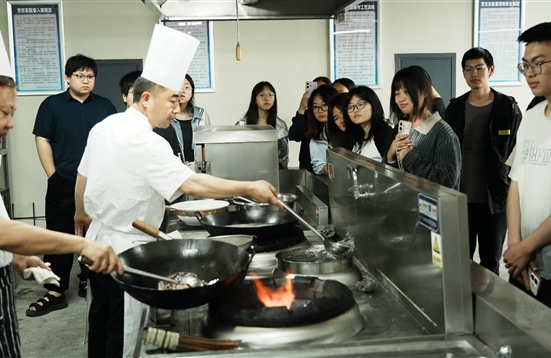 现代酒店管理学院开展特色理实一体化实践教学课程